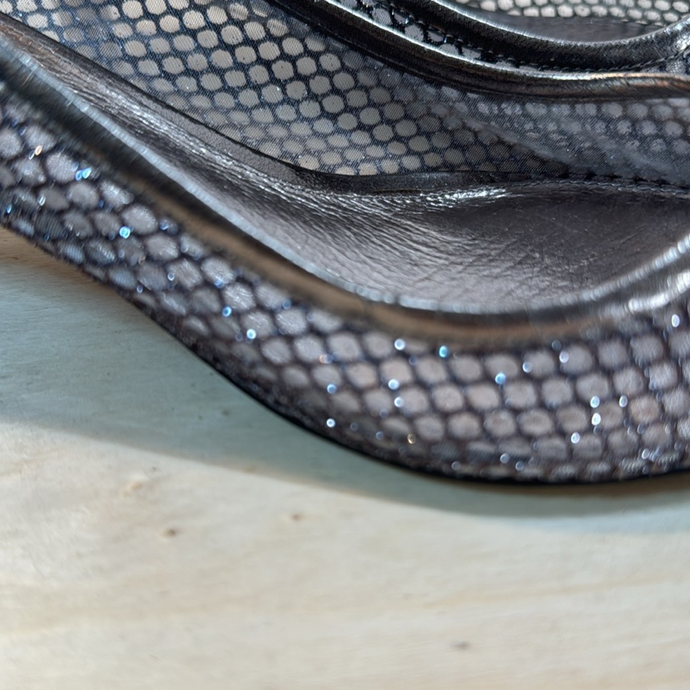 Adrianna Papell Lois Pump Gunmetal Pointy Toe Kitten Heel size 6.5 - Picture 6 of 8